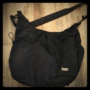 Pacsafe weekender bag